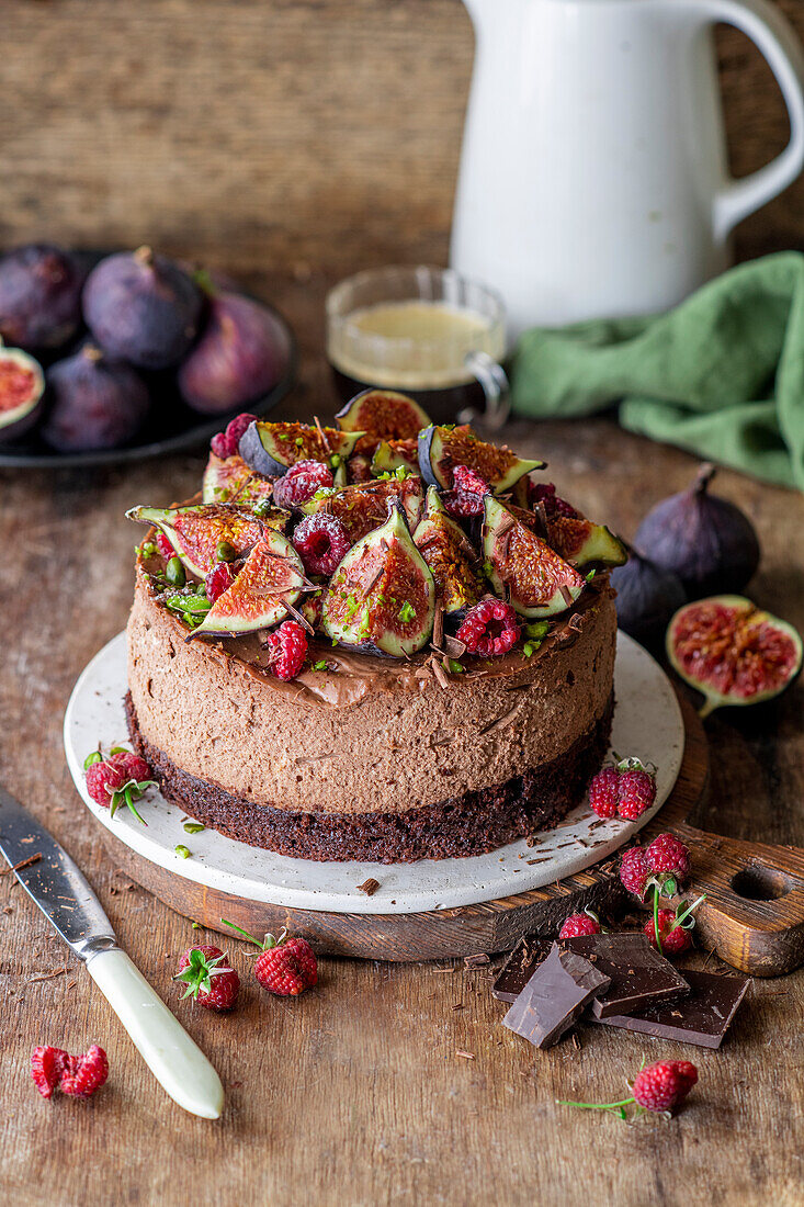 Chocolate mousse cake with fresh figs