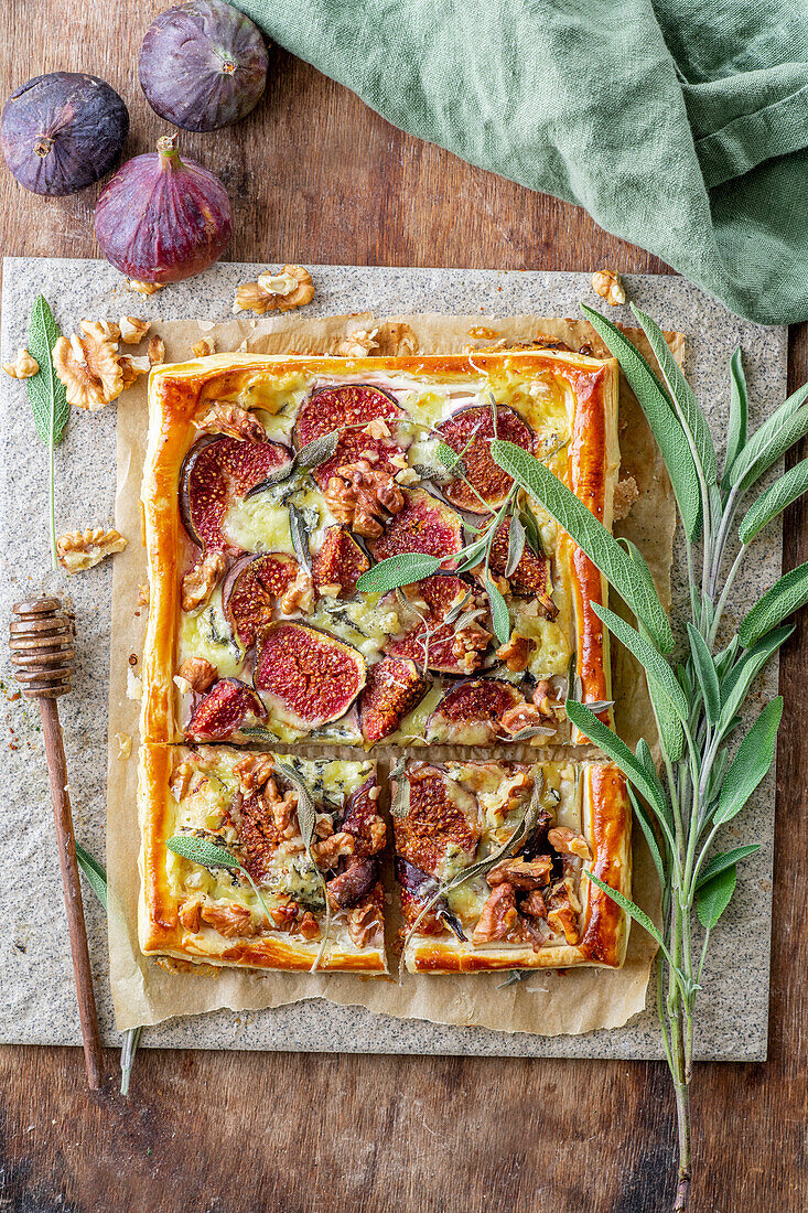 Fig tart with blue cheese, walnuts and sage