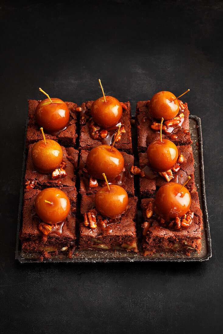 Caramel apple brownies with pecans