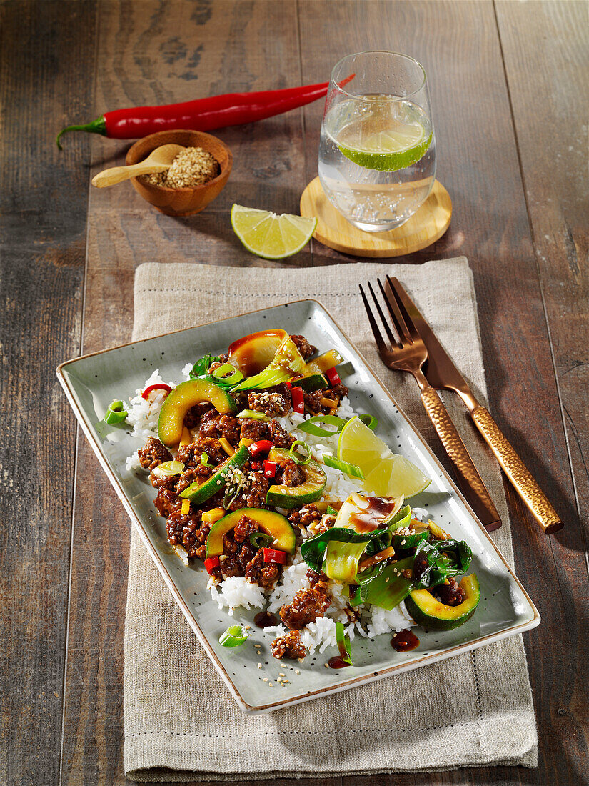 Asian mince pan with pak choi and sesame seeds