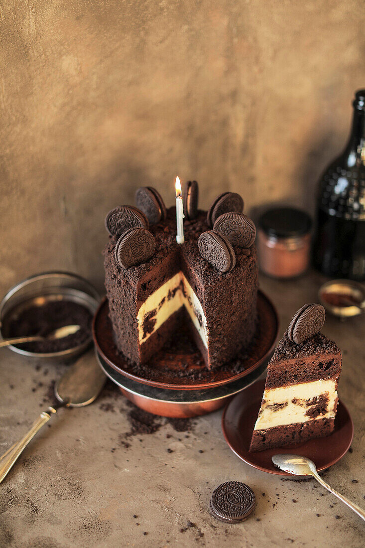 Chocolate cake with Oreo biscuits