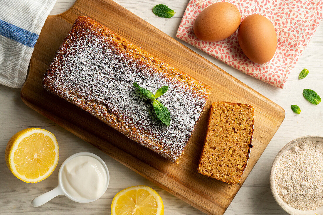 Wholemeal lemon loaf cake