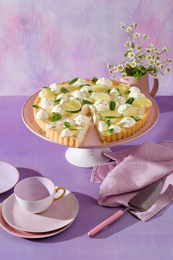 Hugo tart with lime, mint and Prosecco