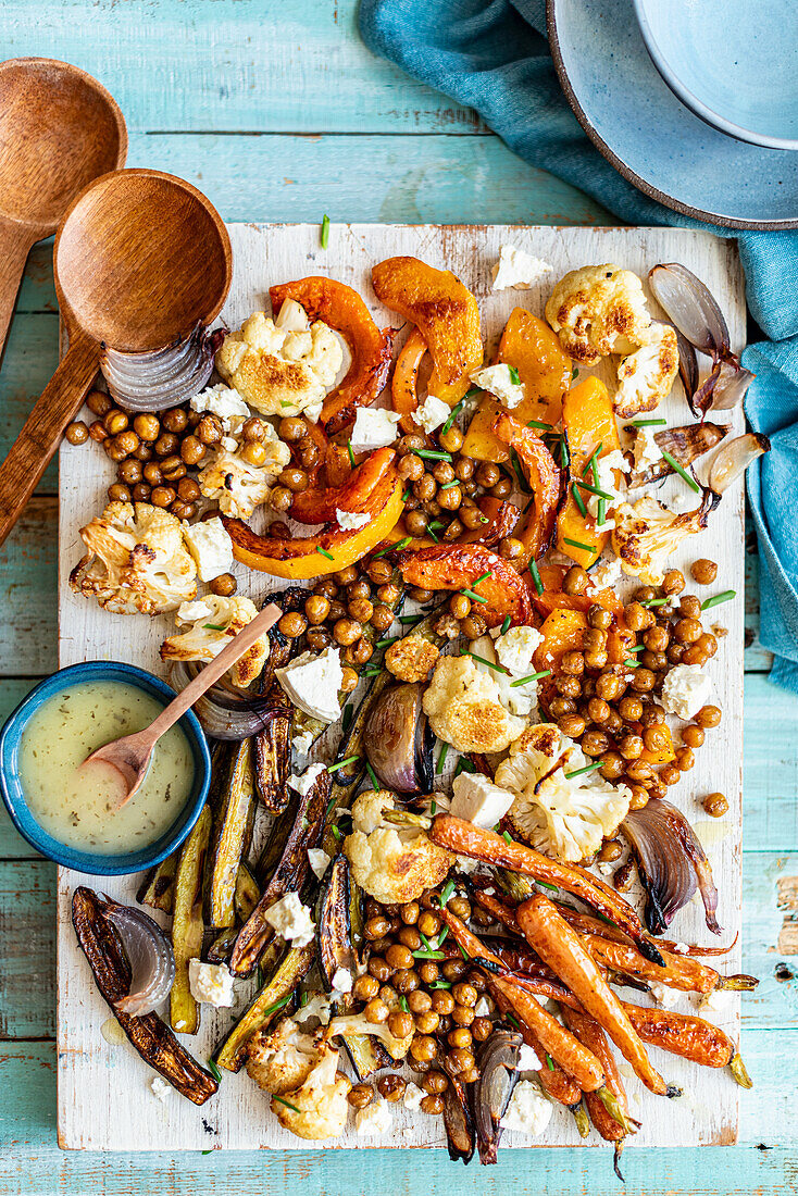 Roasted chickpea and vegetable salad with vinaigrette