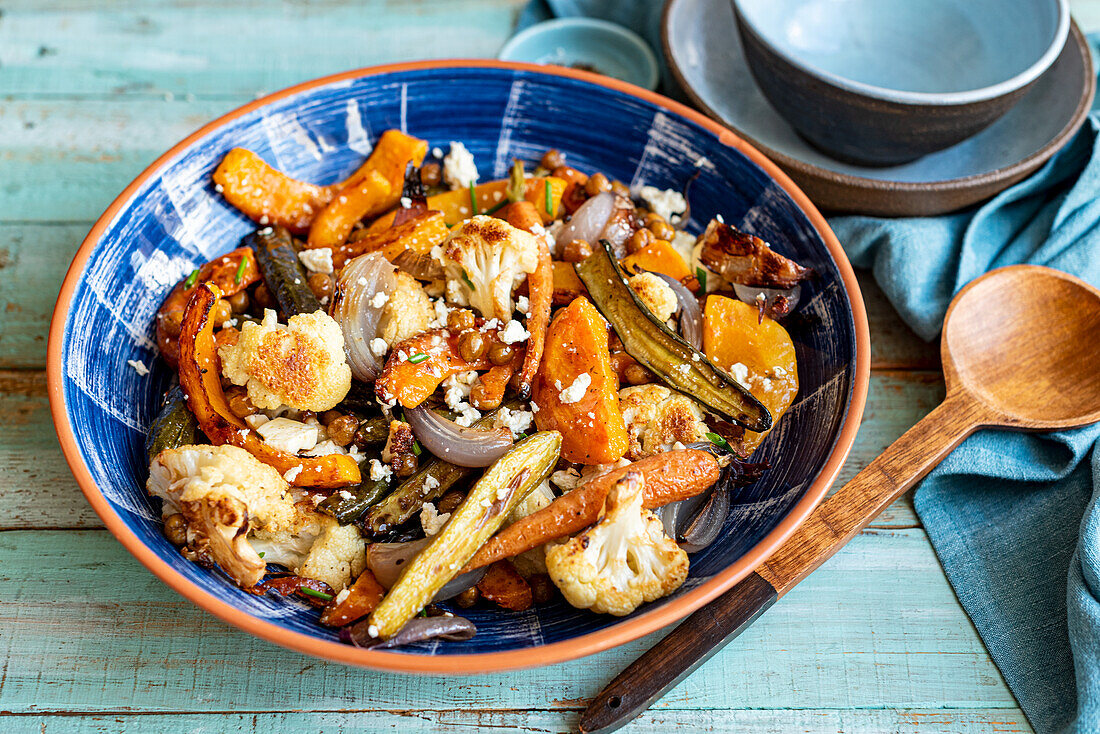 Roasted chickpea and vegetable salad with vinaigrette