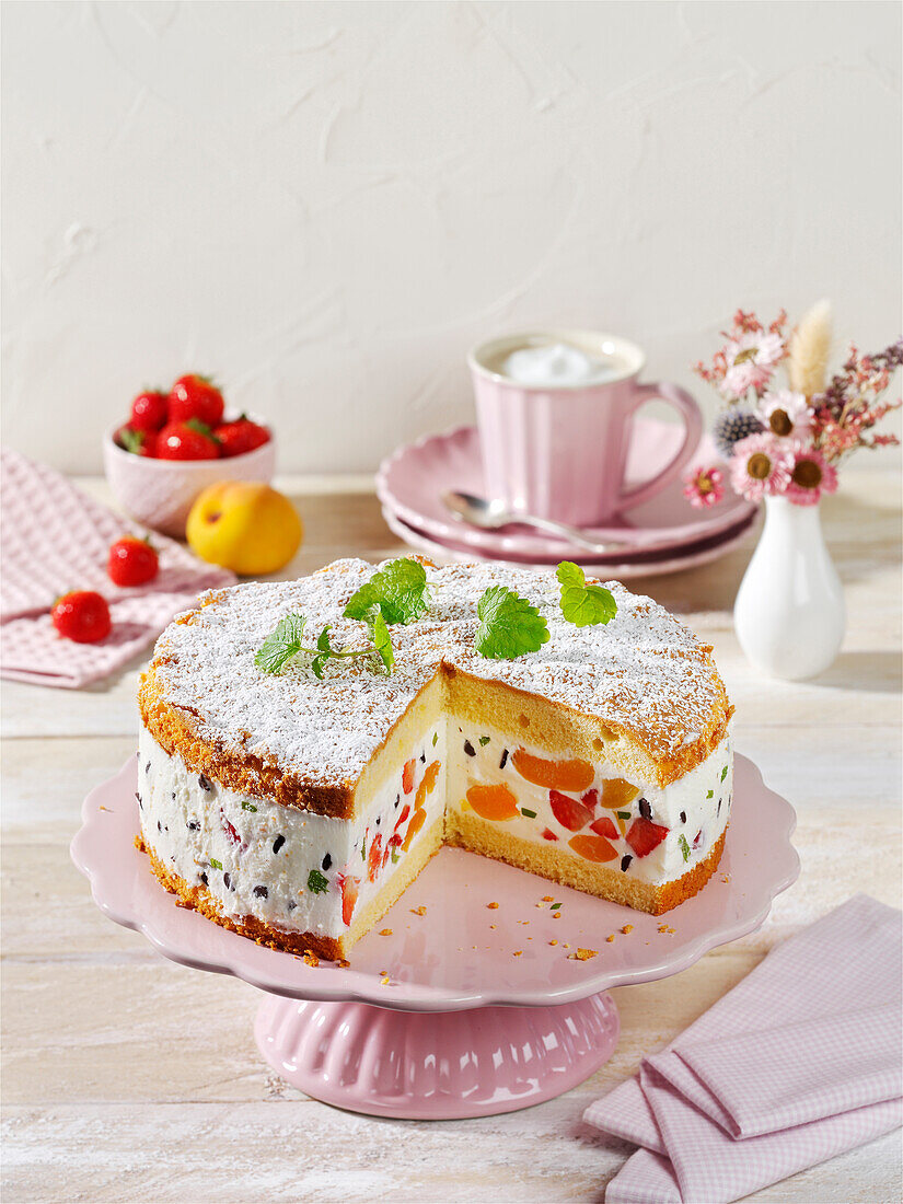 Käse-Sahne-Torte mit Aprikosen