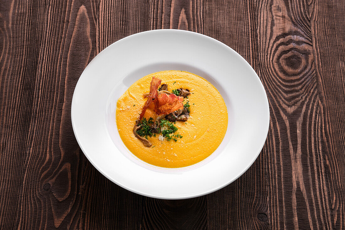 Pumpkin soup with bacon