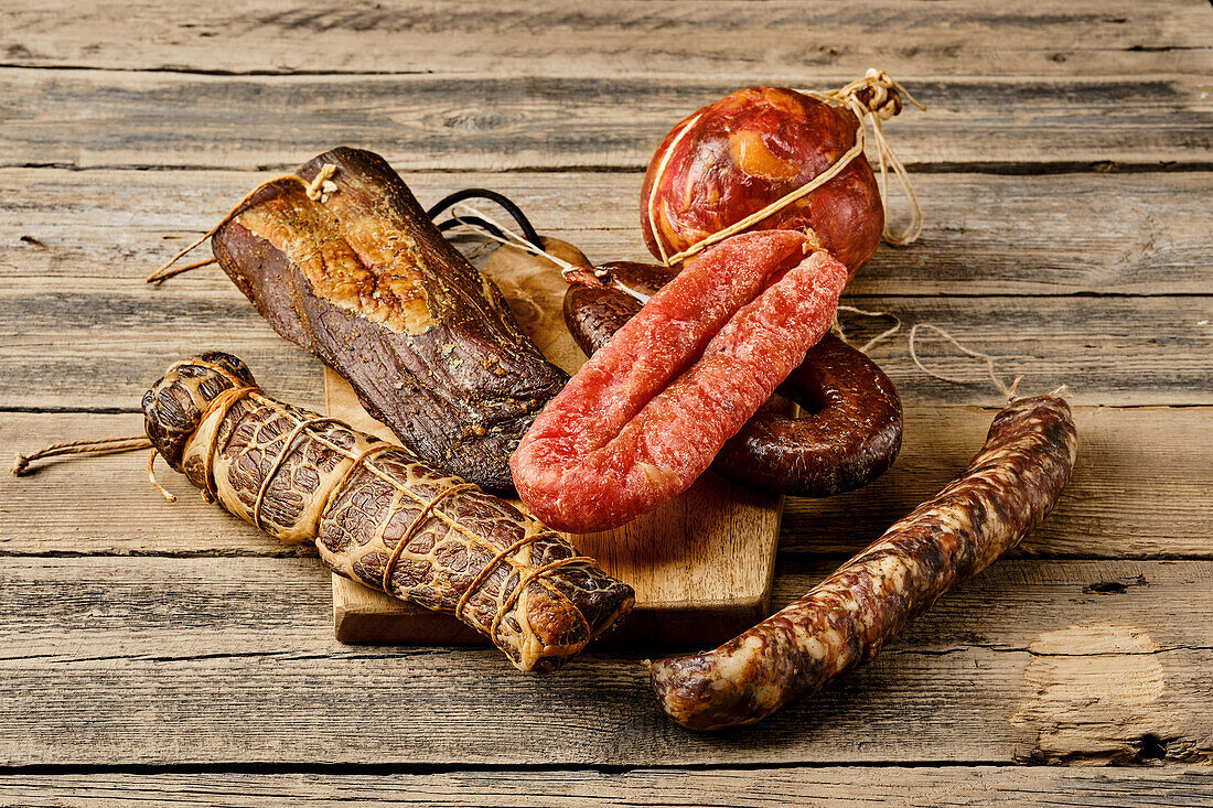 Smoked, air-dried sausages and meat