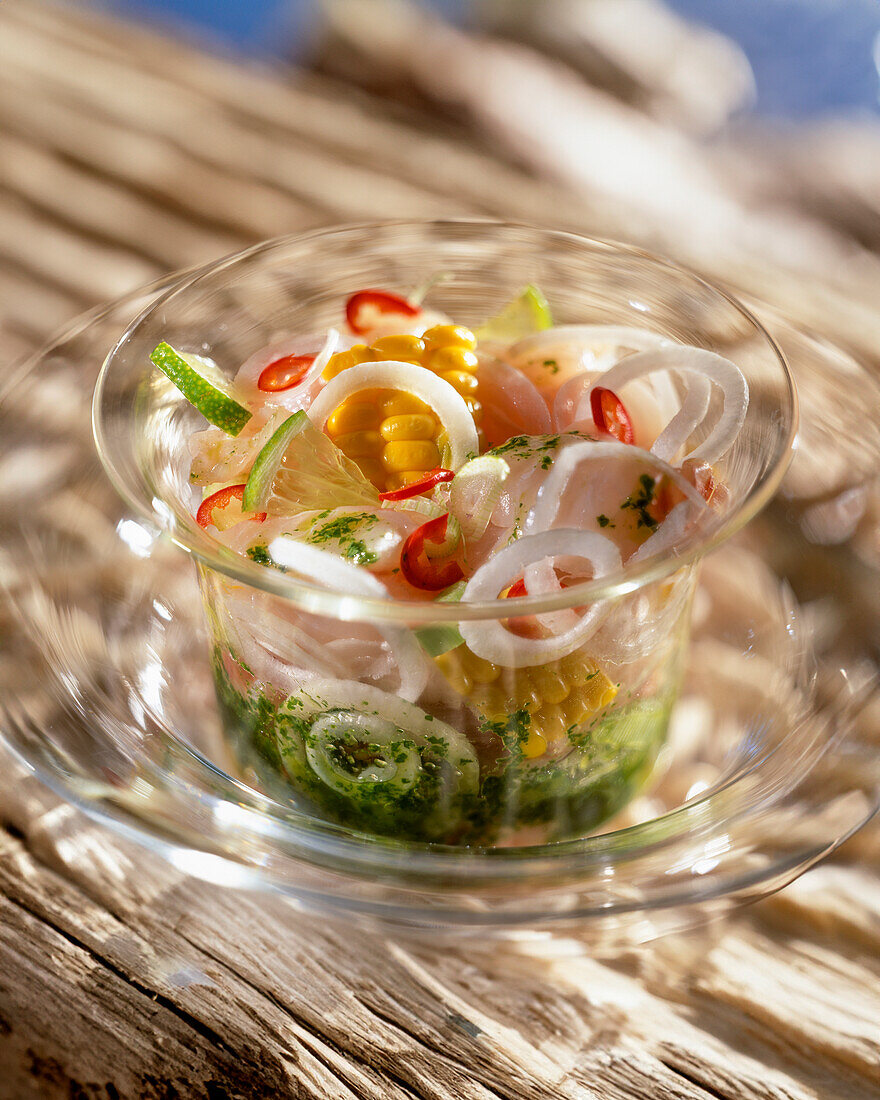 Ceviche aus Tintenfisch mit Chili und Zitrone