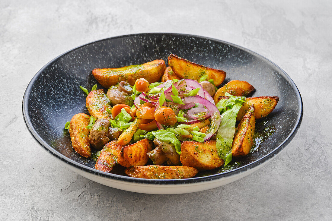 Jacket potato wedges with mushrooms and onions