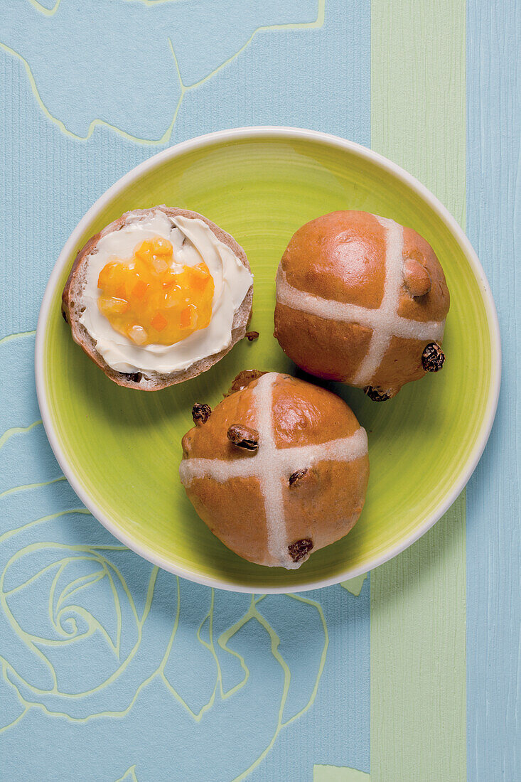 Hot cross buns