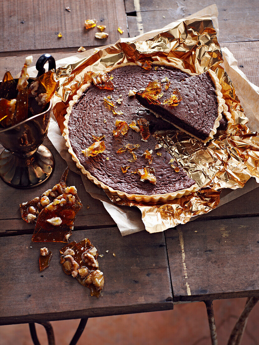 Chocolate tart with walnut brittle