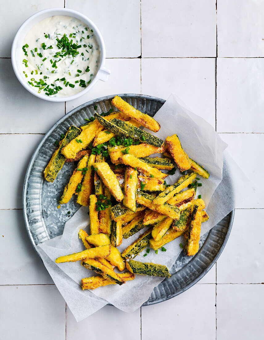 Polenta-zucchini fries with aioli