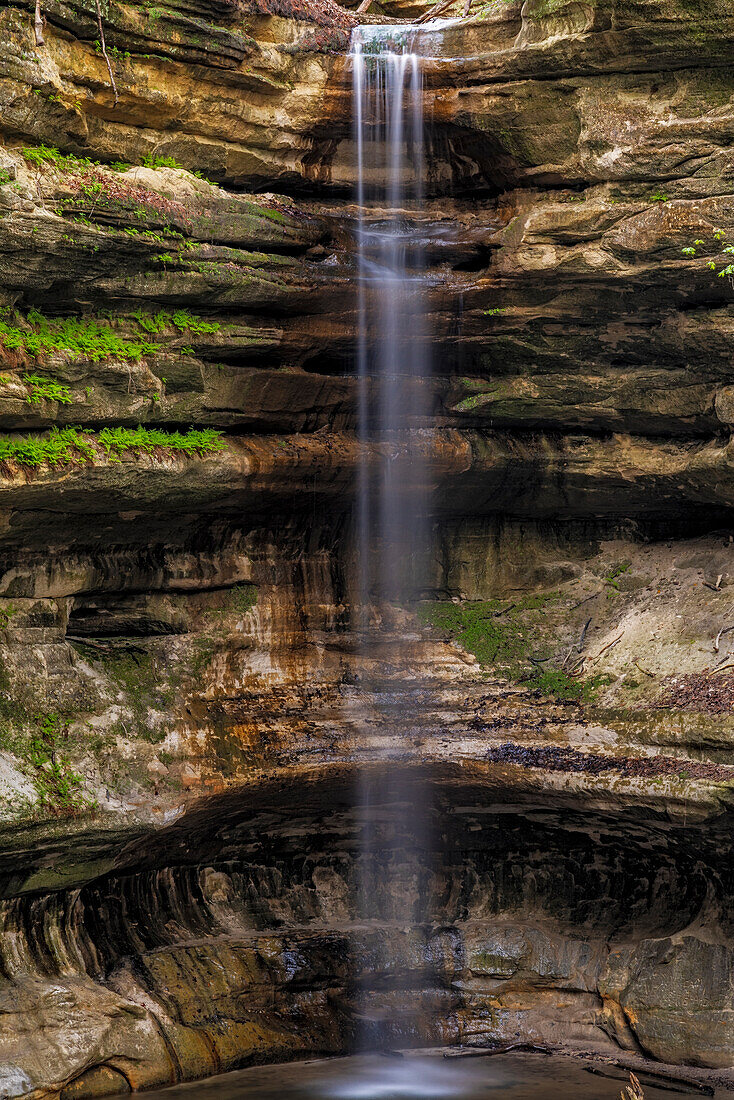 St. Louis Canyon Wasserfall im Starved Rock State Park, Illinois, USA