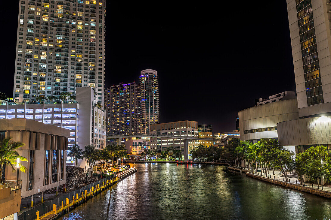 Downtown riverwalk, Miami, Florida