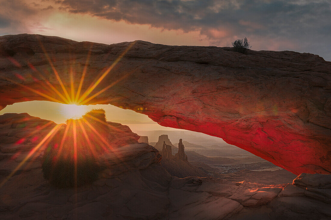 Mesa Arch. Utah, USA.