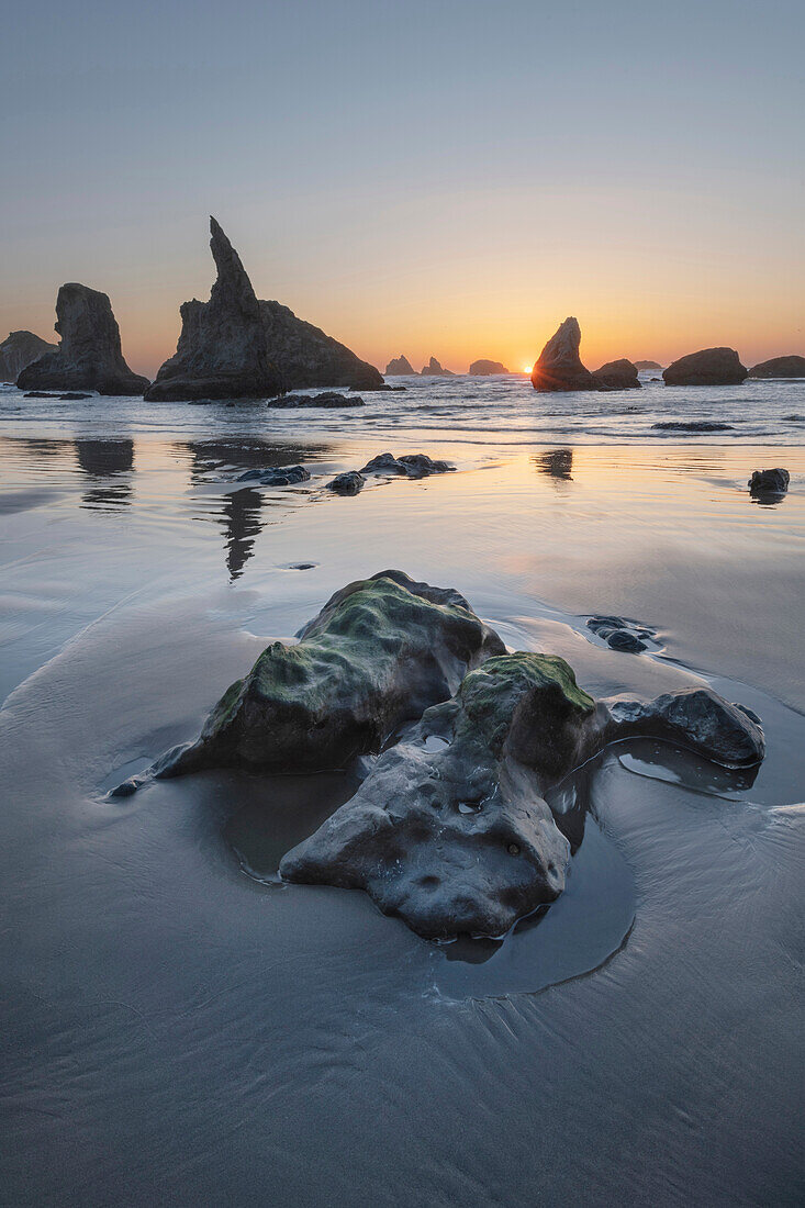 Sunset on Bandon Beach at low tide, Bandon,, Oregon