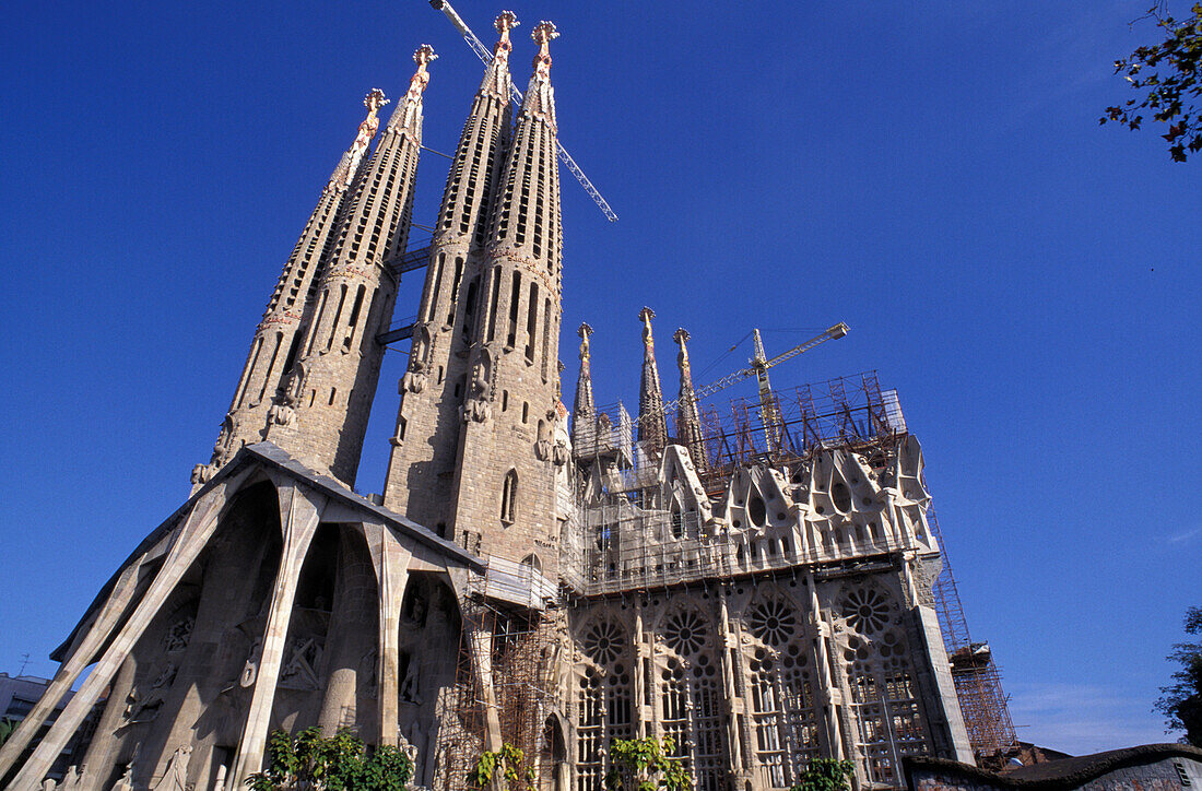 Blick vom Park - Sagrada. Tempel von La Saggrada Familia -Gaudi