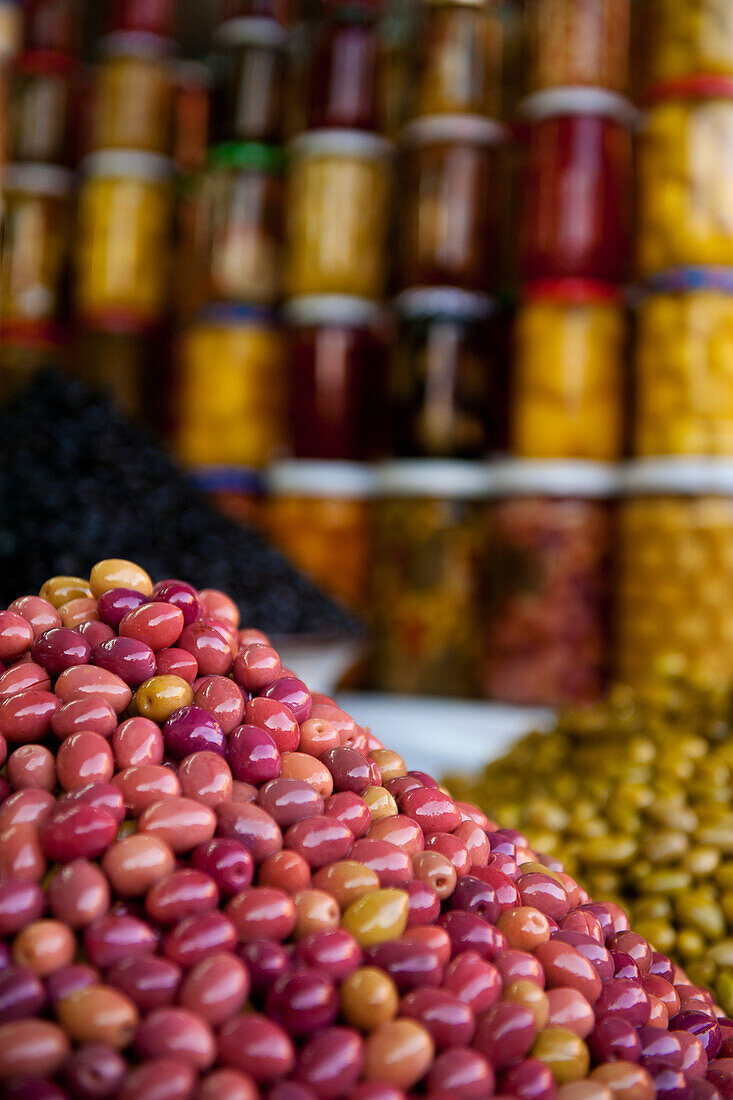 Oliven zum Verkauf; Marrakesch, Marokko