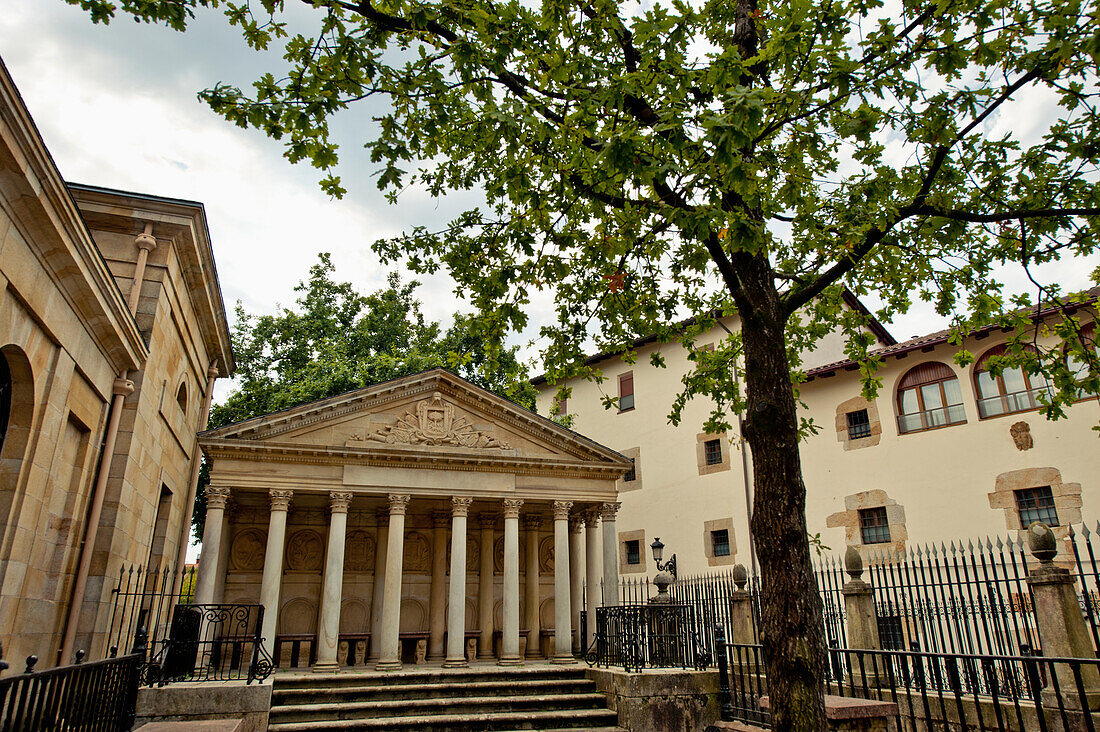 Casa De Juntas, Haus des Historischen Archivs des Baskenlandes, Gernika-Lumo, Baskenland, Spanien