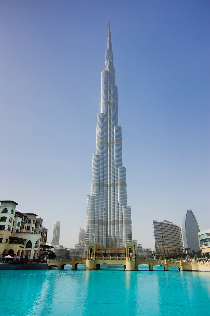 United Arab Emirates, View of Burj Khalifa hotel; Dubai