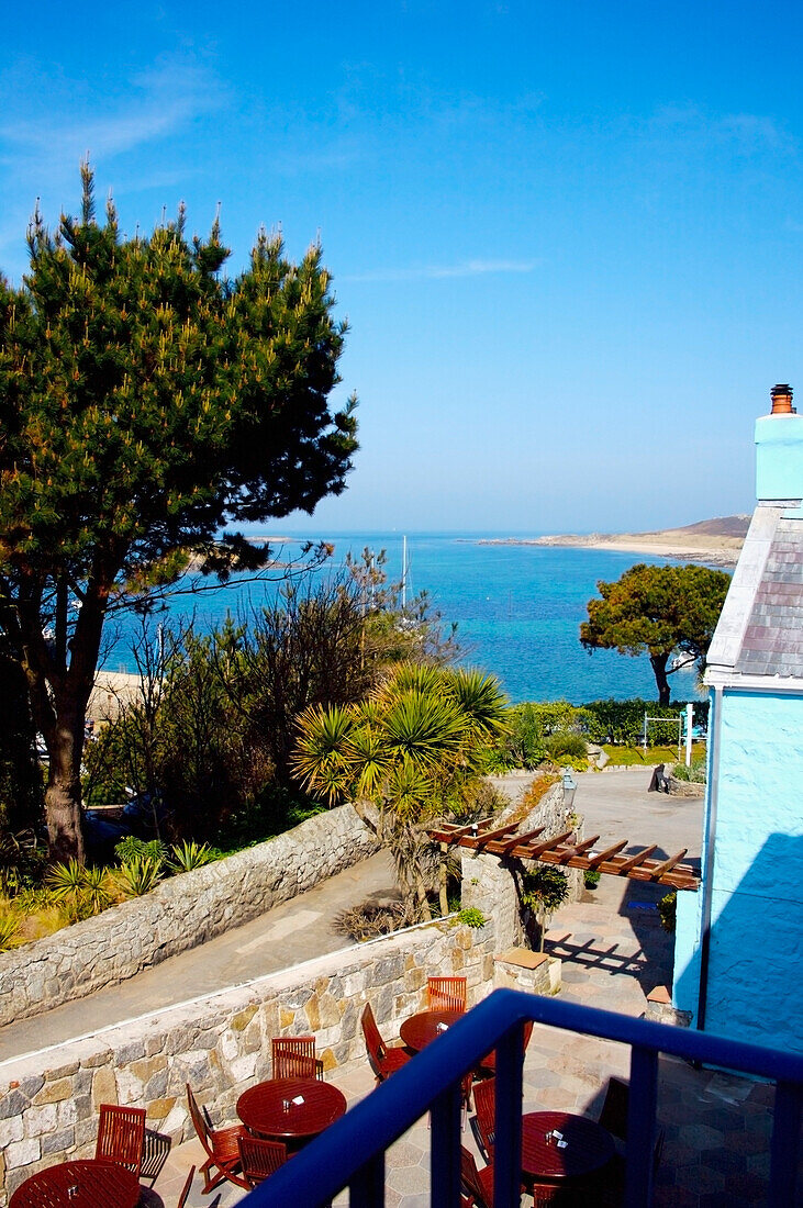 England, Kanalinseln, Blick auf die Bucht vom White House Hotel; Herm