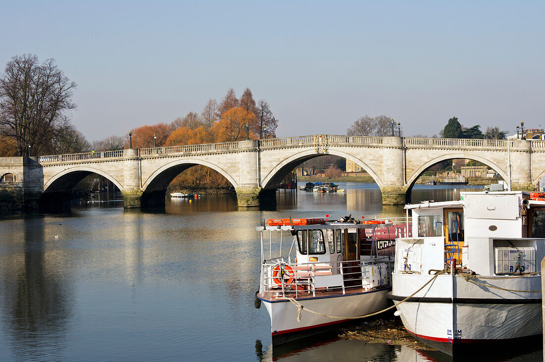 Vereinigtes Königreich, England, Surrey, Flusslandschaft; Kingston upon Thames