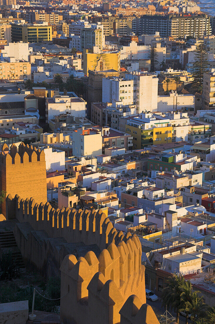 Europa, Spanien, Almeria, Alcazaba Stadt vom Schloss aus
