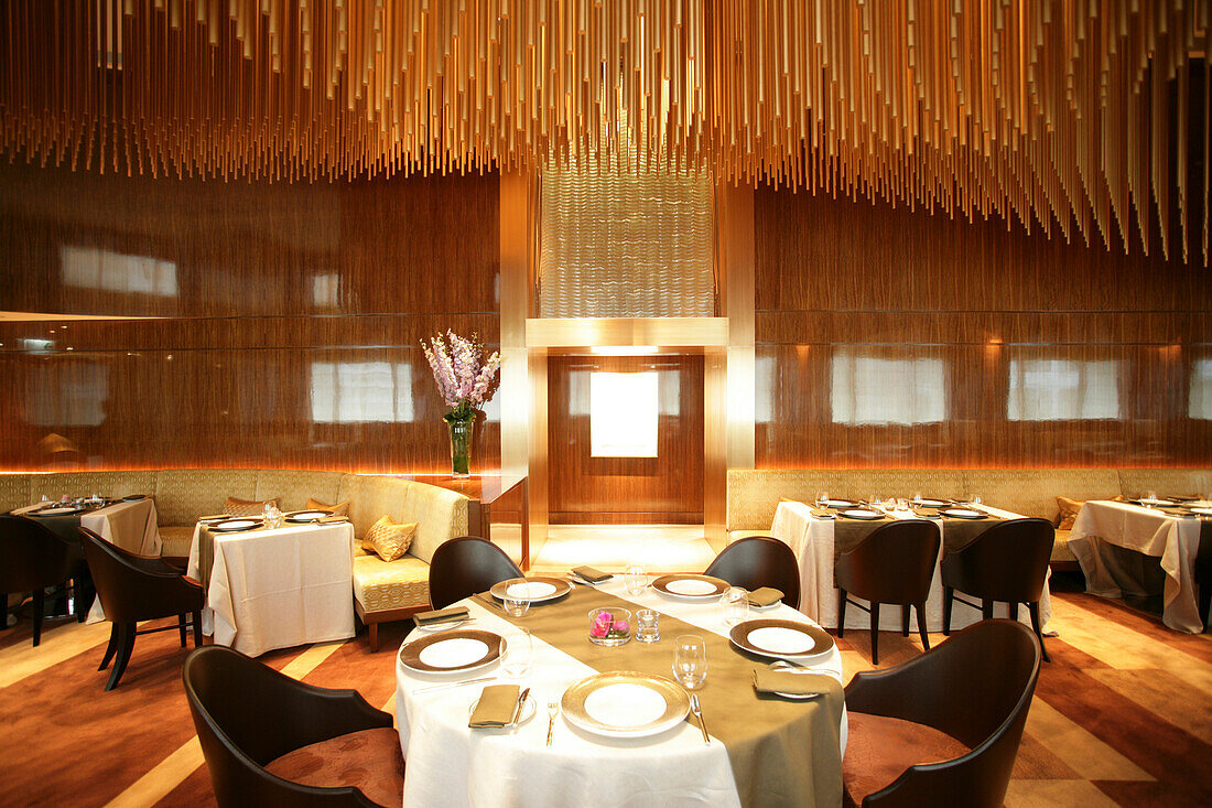 Das Amber Restaurant Wahrzeichen Mandarin Oriental Hotel Hongkong