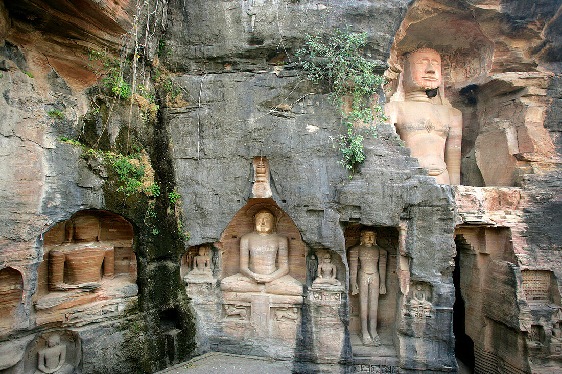 Statuen von Jain Göttern Gwalior Madhya Pradesh Indien