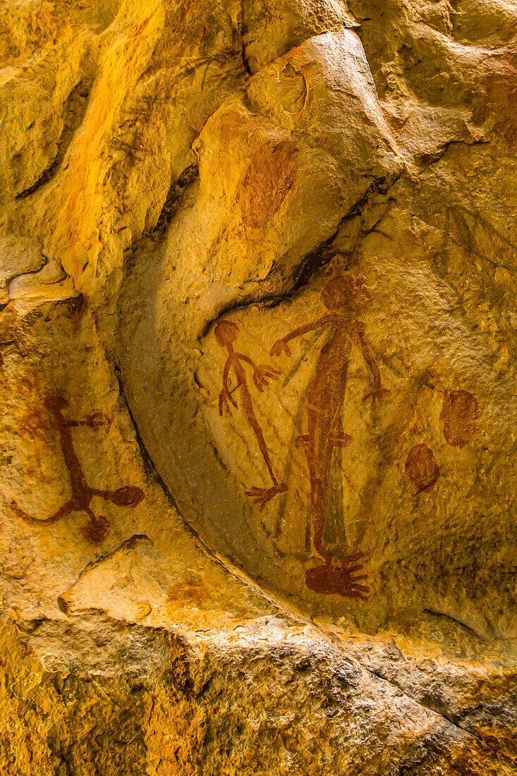 Felszeichnungen der Aborigines in der Nähe von Jar Island in der Kimberley-Region in Westaustralien.