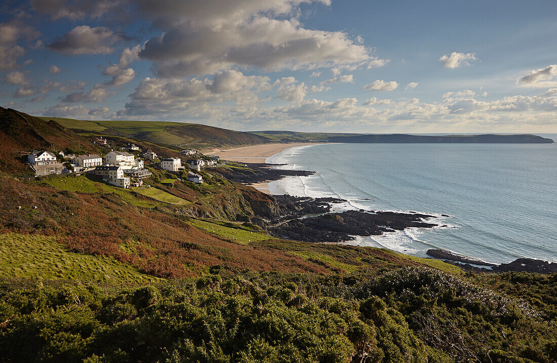 A view along Woolacombe Beach from Mortehoe, near Barnstaple, Devon, Great Britain; Southwest England, Great Britain, United Kingdom