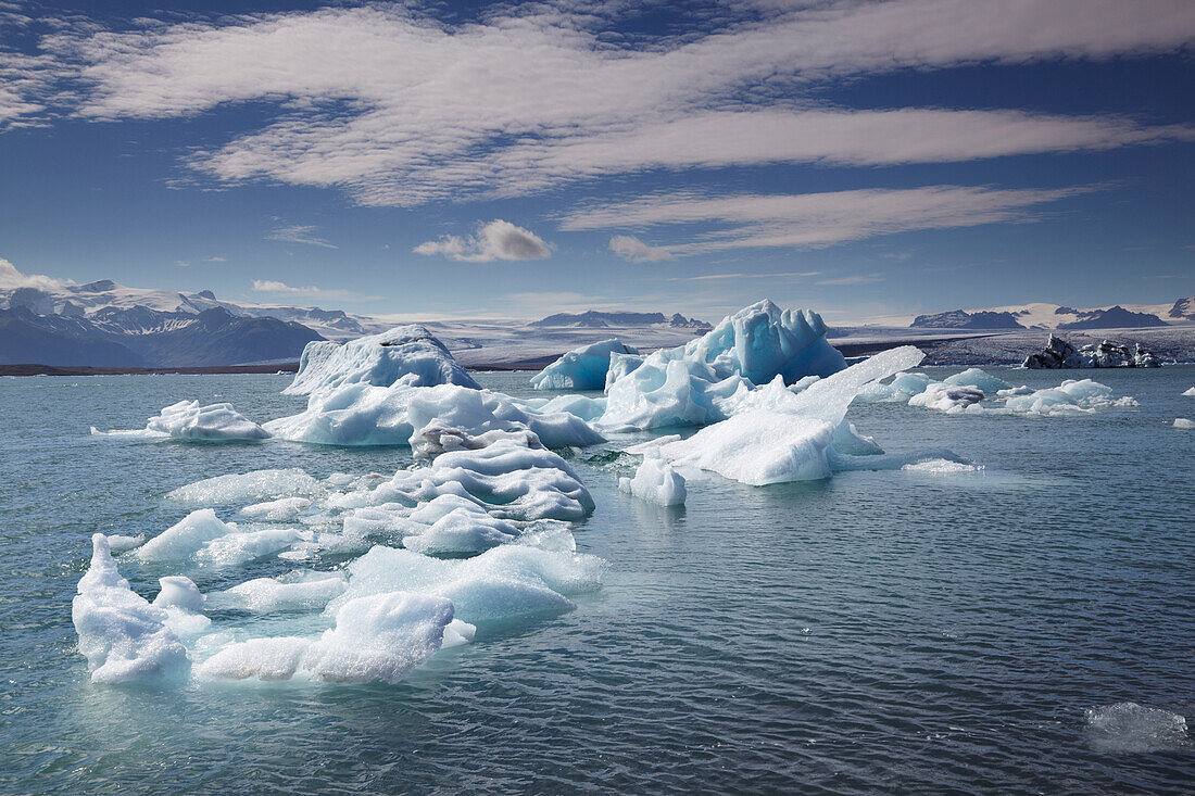 Icebergs floating in the Jokulsarlon lagoon, Iceland.; Vatnajokull National Park, Iceland.
