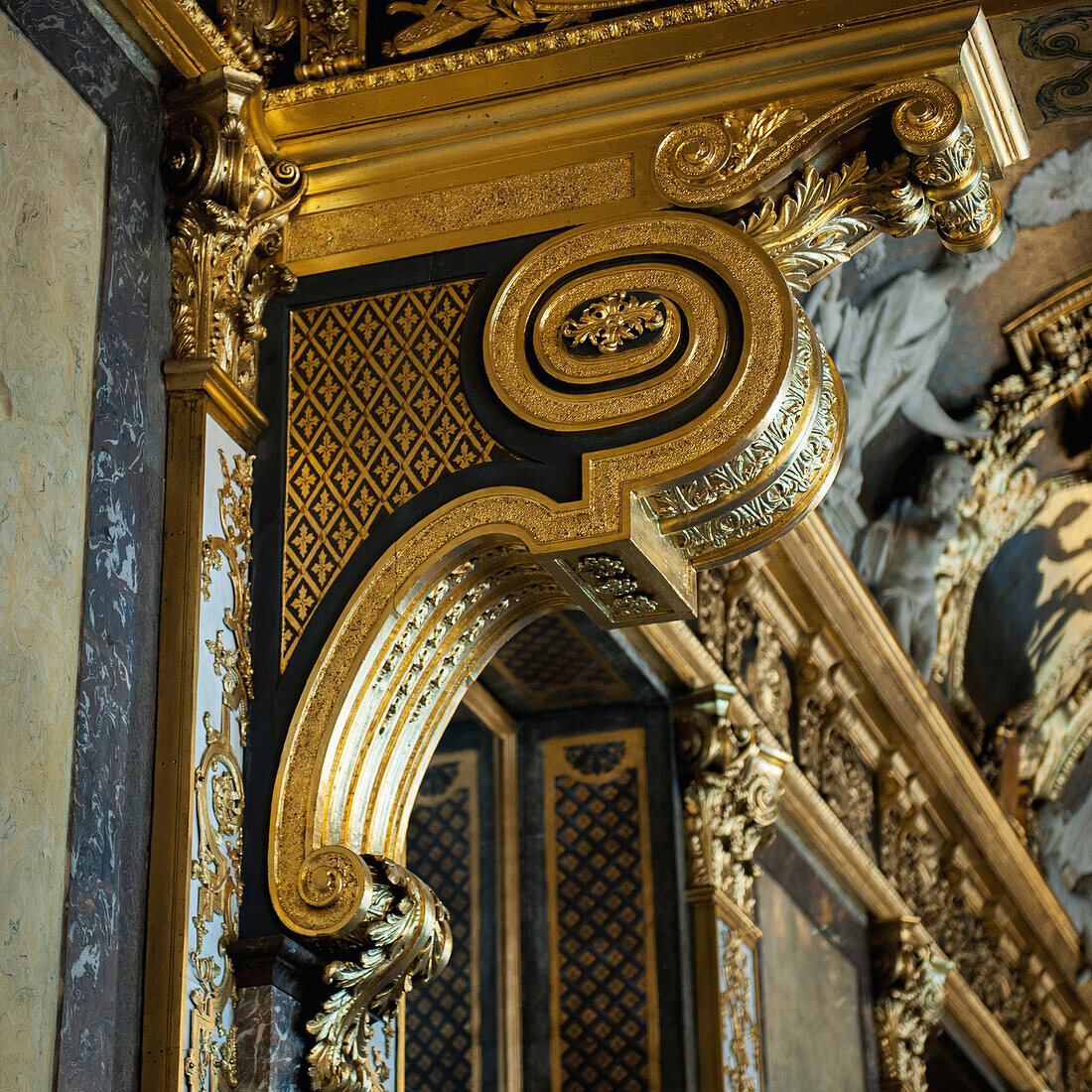 Goldverzierte Fassade im Inneren des Stockholmer Schlosses; Stockholm Schweden
