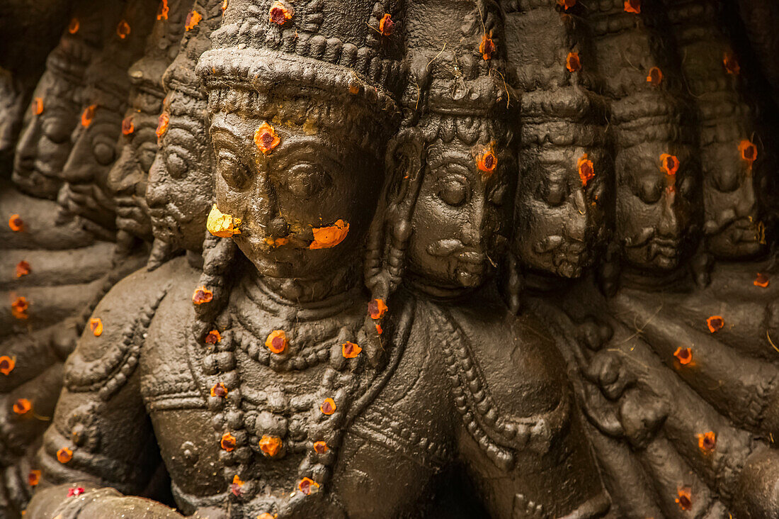 Statuen im Meenakshi-Tempel; Madurai, Tamil Nadu, Indien