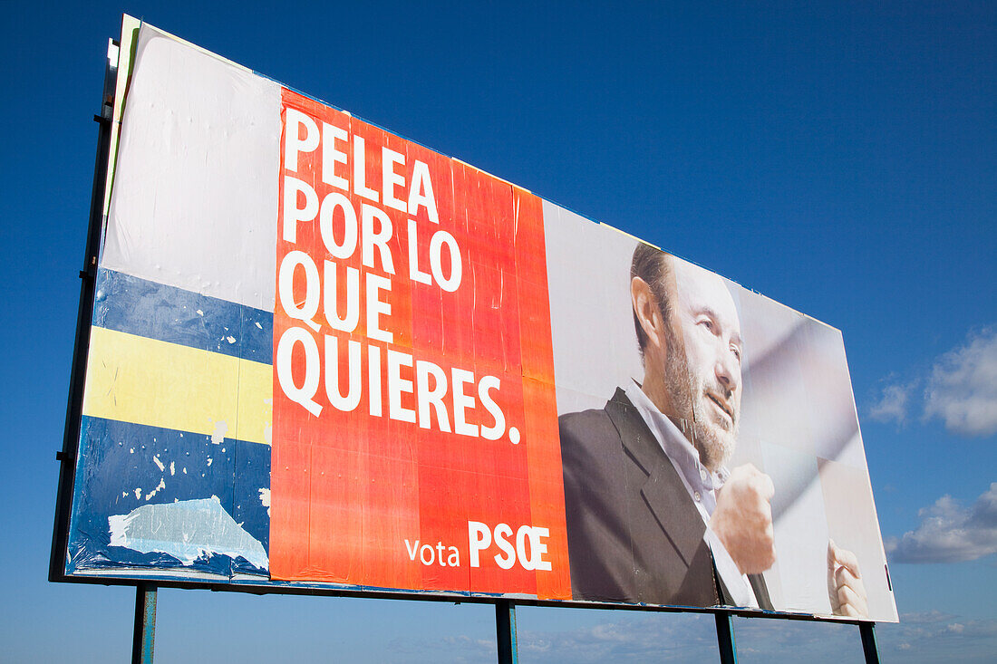 Plakatwand für eine politische Partei; San Fernando Andalusien Spanien