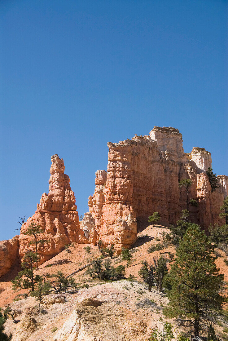 Utah, Bryce Canyon National Park, Rock formations make up Fairyland Canyon.