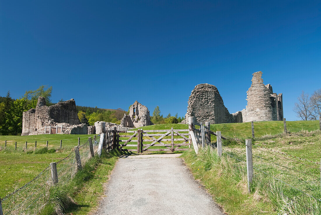 United Kingdom, Scotland, Aberdeenshire, Ruins of the Kildrummy Castle, One of the most extensive castles of the 13th century.