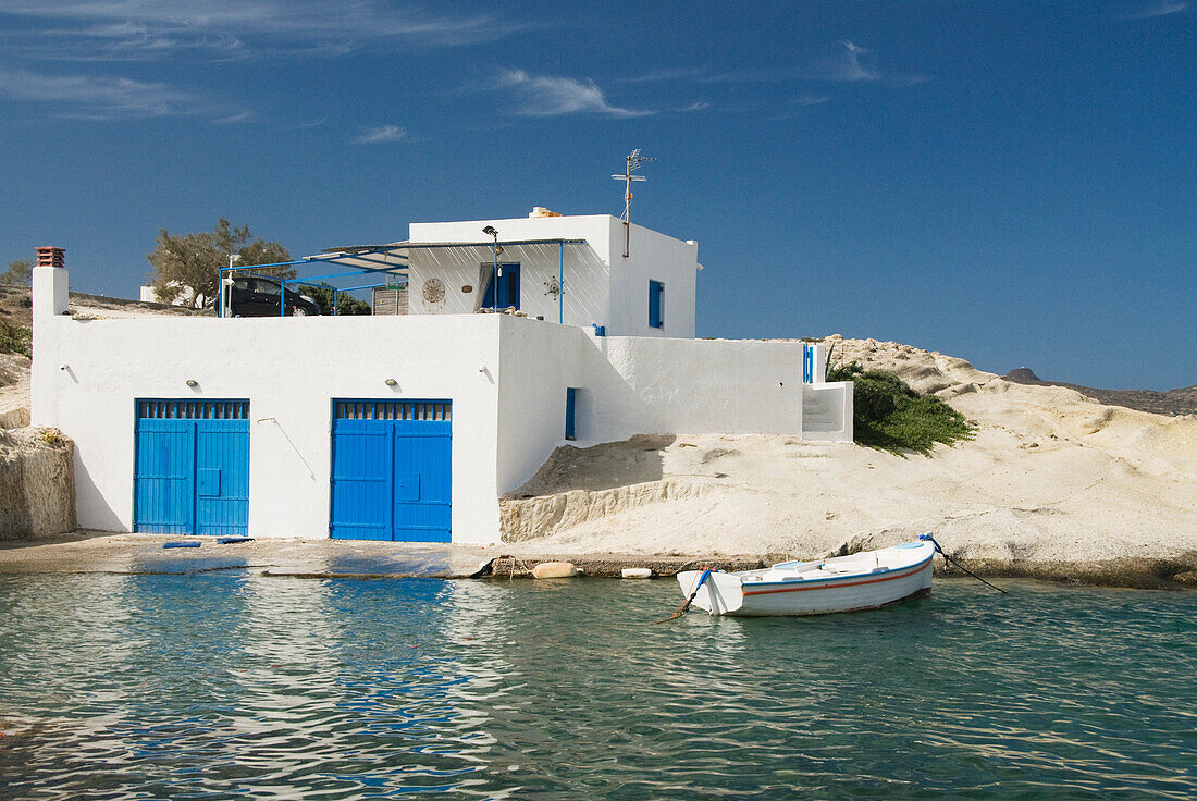 Griechenland, Kykladen, Insel Milos, kleines Dorf bei Agios Konstantinos.