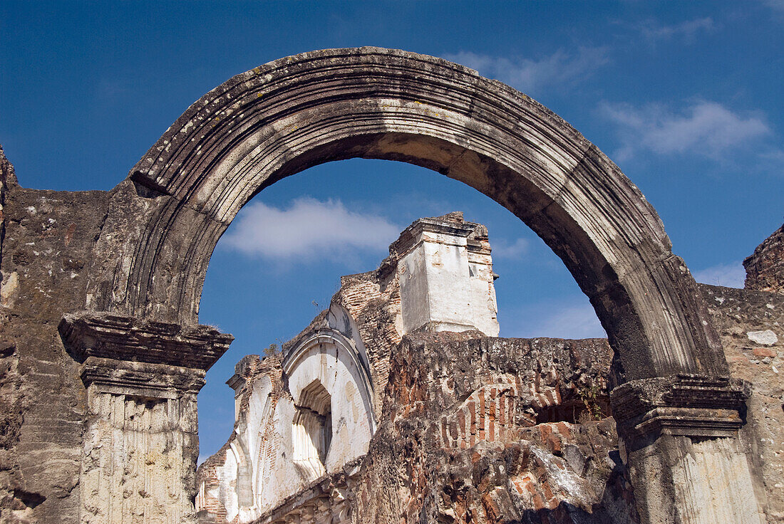 Guatemala, Antigua, die Ruinen von La Recoleccion (eine Kirche)