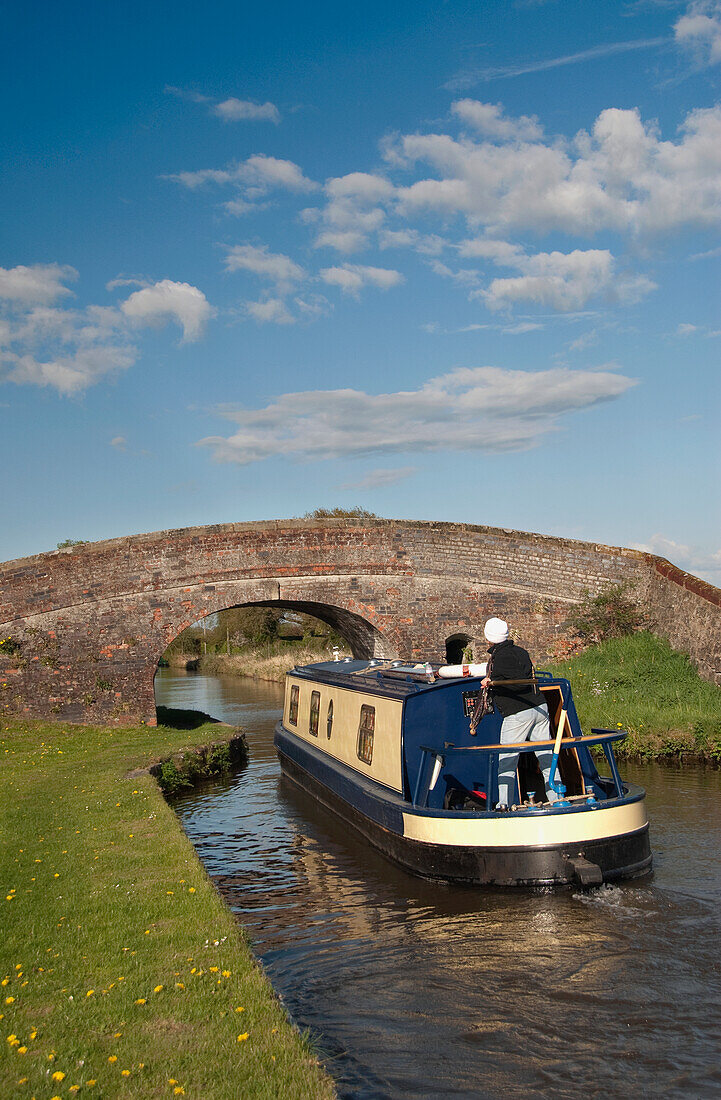 United Kingdom, England, Llangollen Canal, Narrow Boat Cruising the Canal