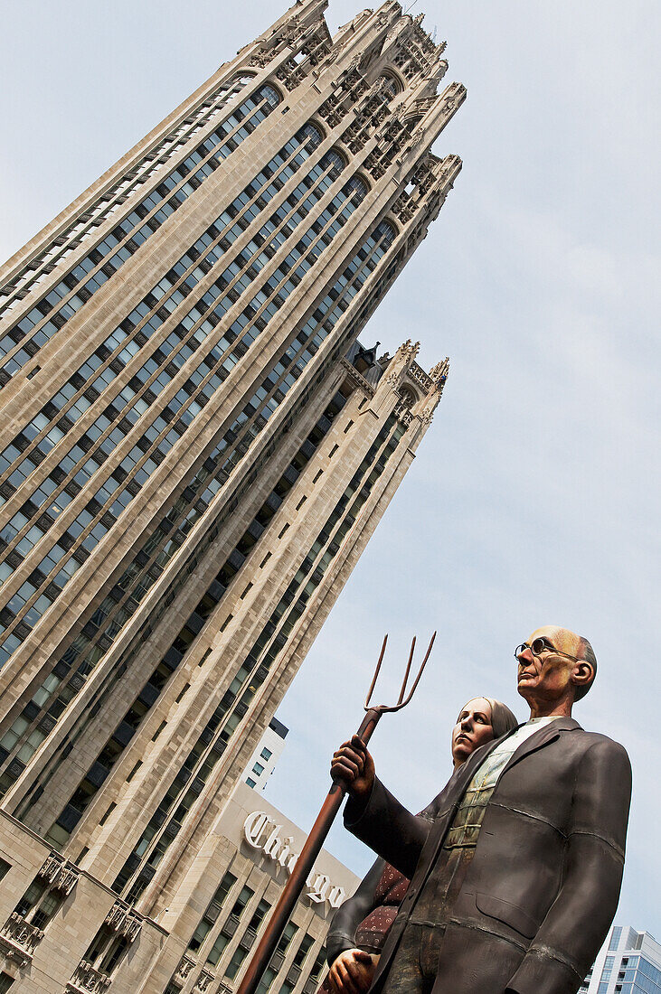 American Gothic Statue And The Tribune Tower; Chicago Illinois United States Of America