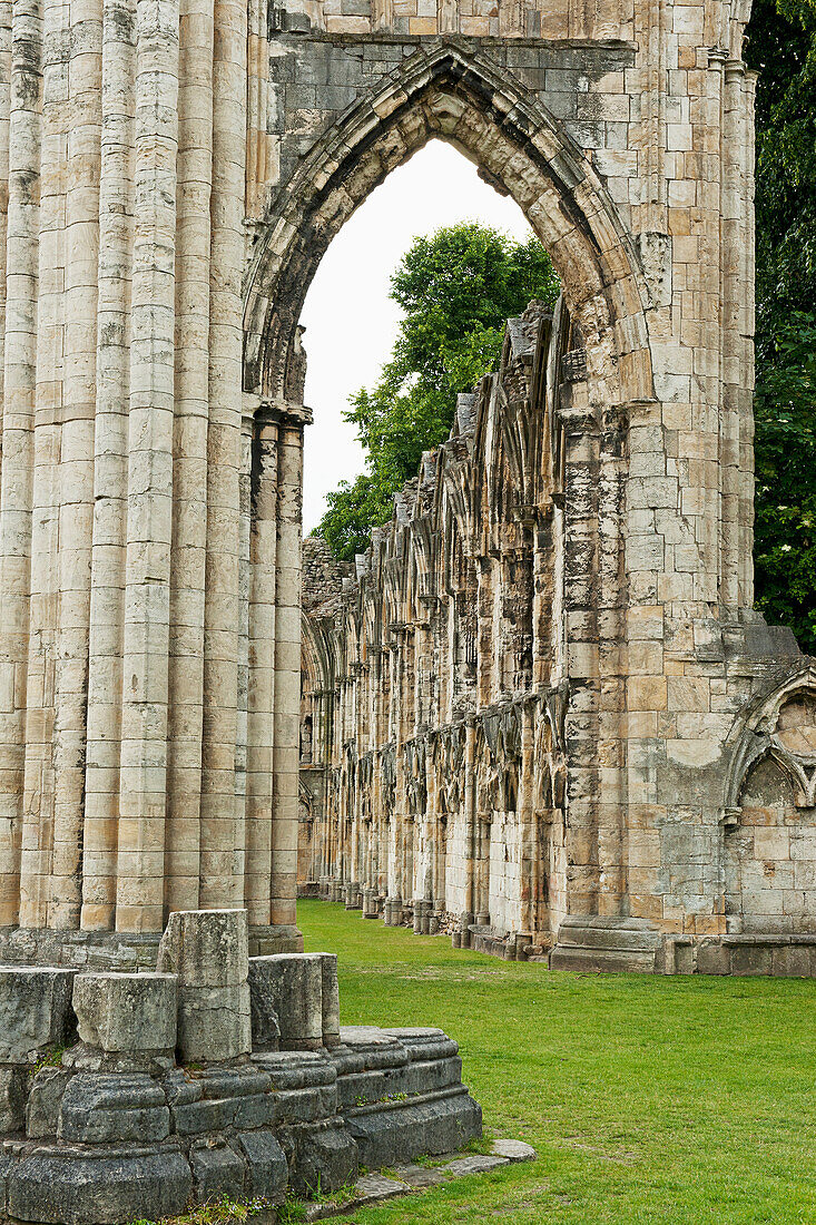 Ruinen eines historischen Gebäudes; York England