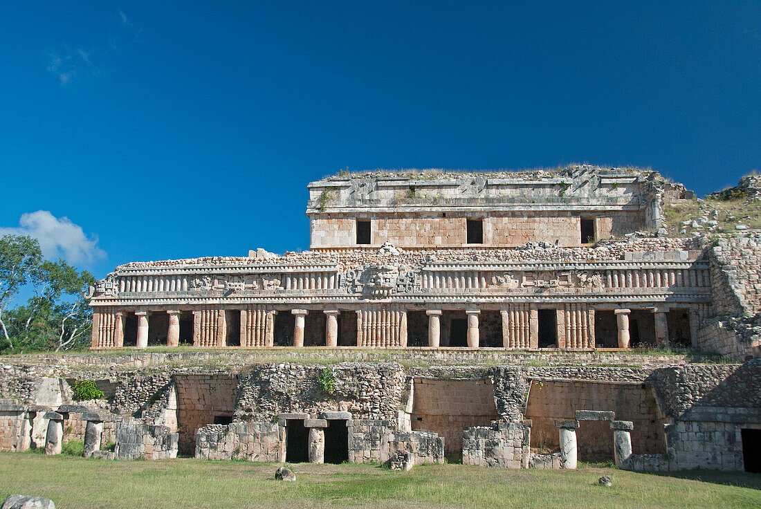 Mexico, Yucatan, Sayil, El Palacio (the Palace)