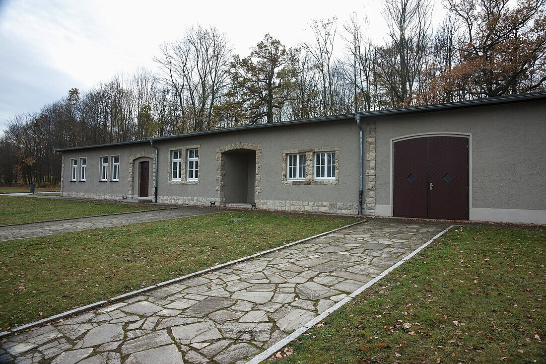 Deutschland, Buchenwald, Fragmente des Konzentrationslagers Buchenwald, Lagerhauptquartier