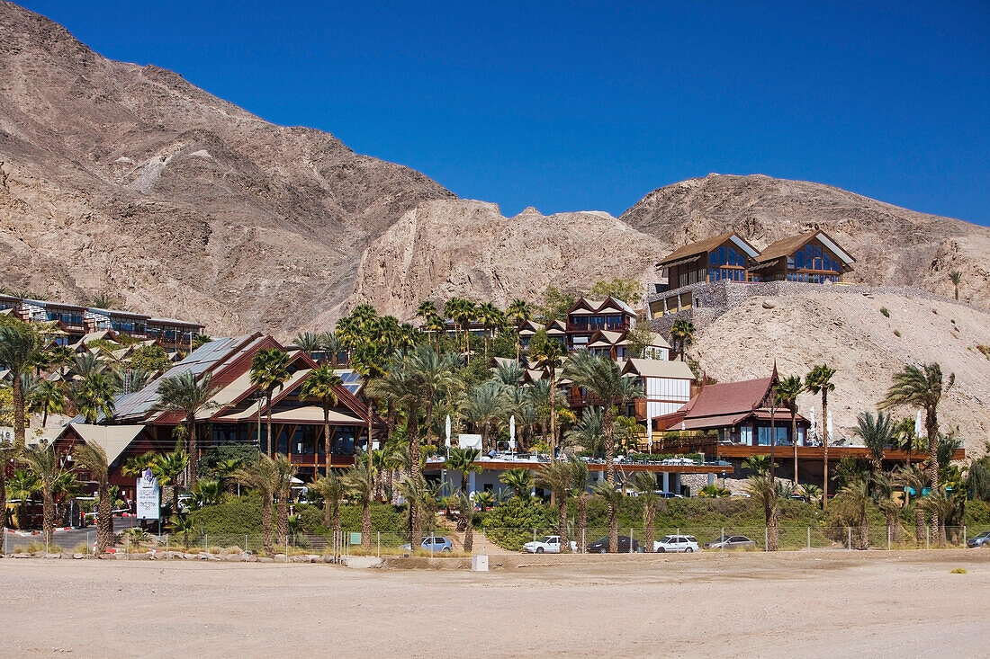 Ein Resort entlang der Berge; Israel