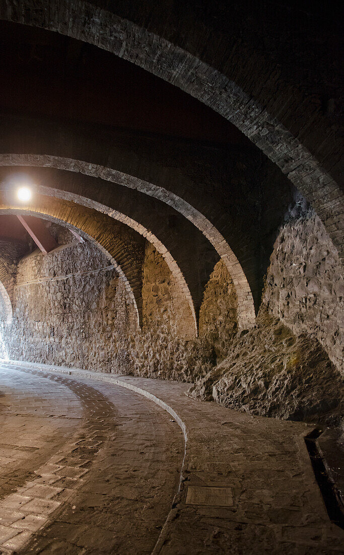 Unterirdischer Straßentunnel; Guanajuato, Bundesstaat Guanajuato, Mexiko