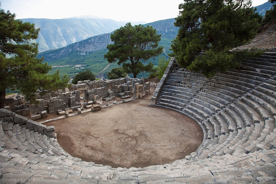 Türkei, Antikes griechisches Amphitheater; Arycanda
