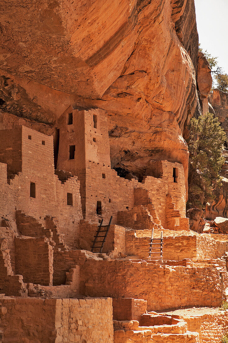 Vereinigte Staaten von Amerika, Ruinen von Felsenwohnungen im Mesa Verde National Park; Colorado