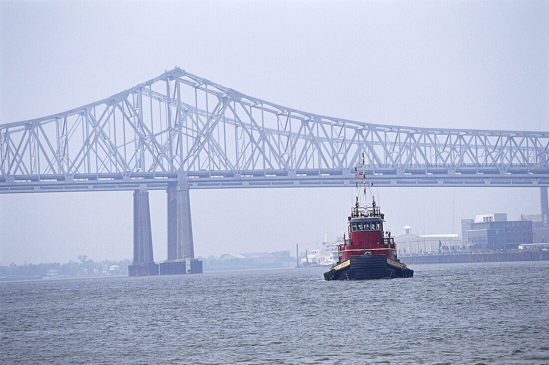 Boot im Hafen, New Orleans, USA